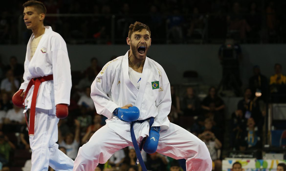 douglas-brose-vai-a-final-do-mundial-de-karate-e-pode-ser-tricampeao