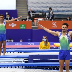 rayan-dutra-e-rafael-andrade-avancam-a-final-do-mundial-de-trampolim