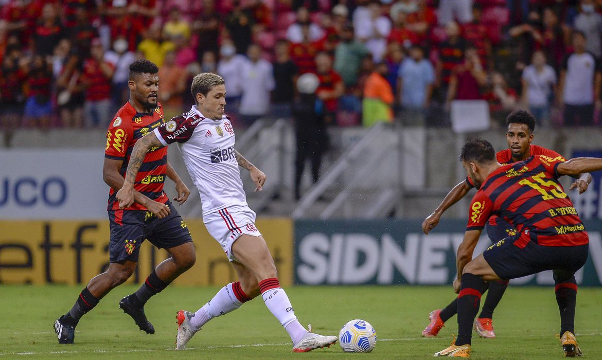 vice-campeao-flamengo-empata-com-rebaixado-sport-em-recife